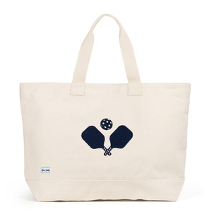 Front view of Ame & Lulu Crossed Paddles Country Club Tote.